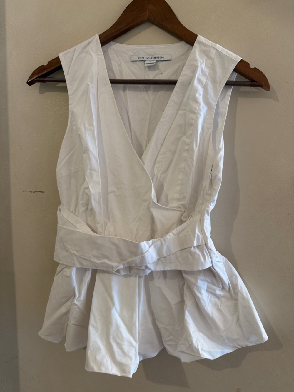 Diane Von Furstenberg White Sleeveless Wrap Peplum Top